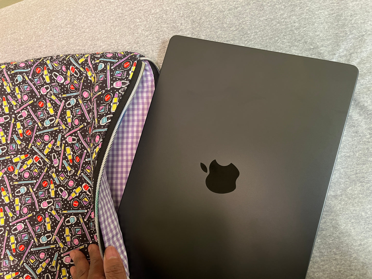 GIRLY LAPTOP SLEEVE