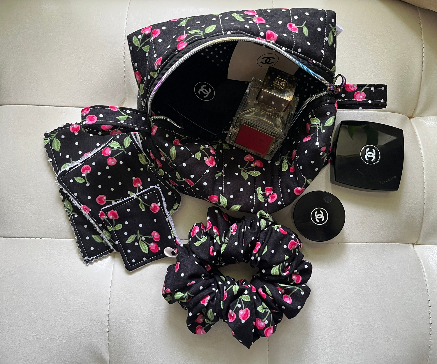 MAKE-UP / CATCH ALL BAGS